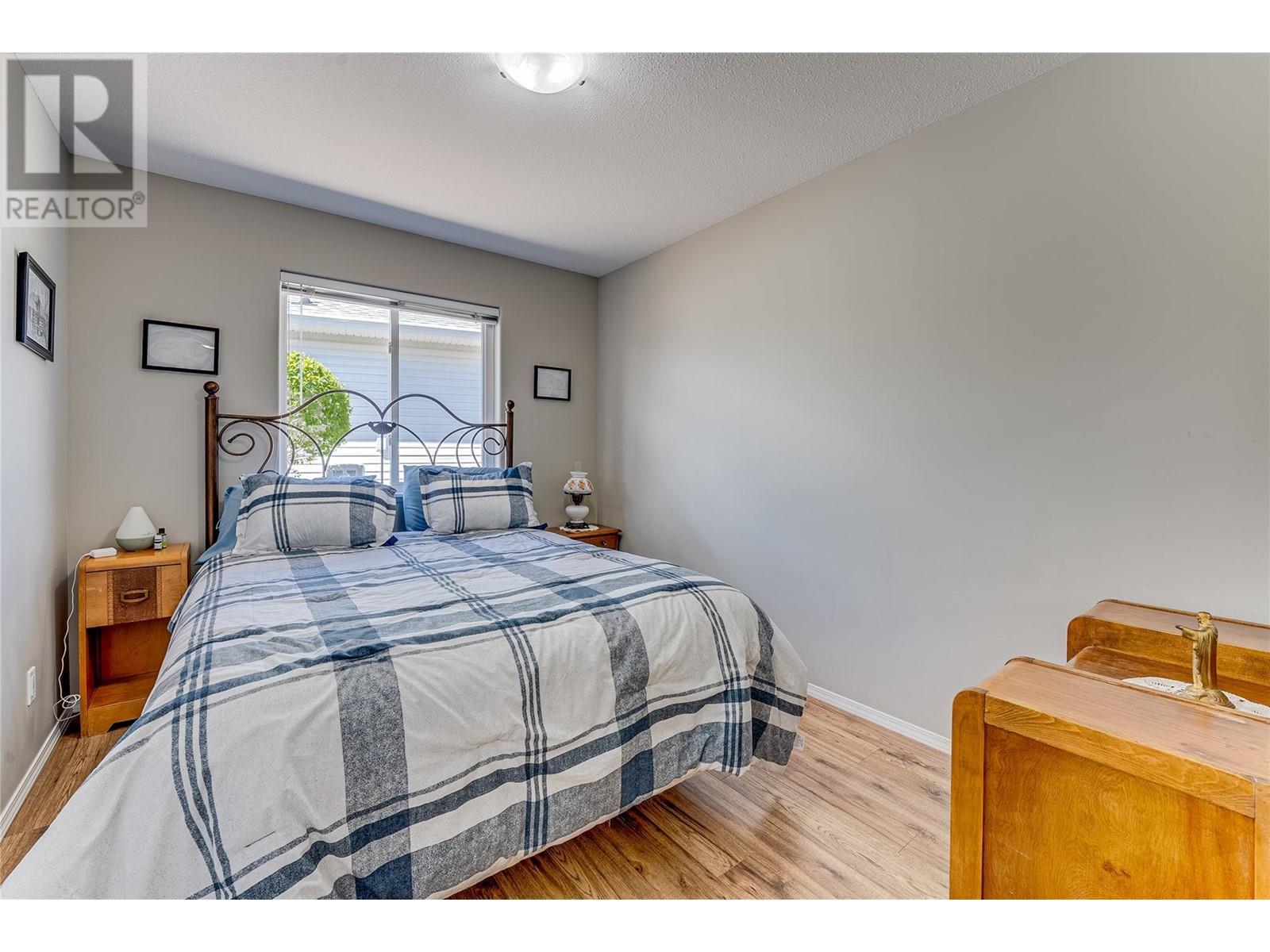 855 8 Avenue. Vernon, British Columbia