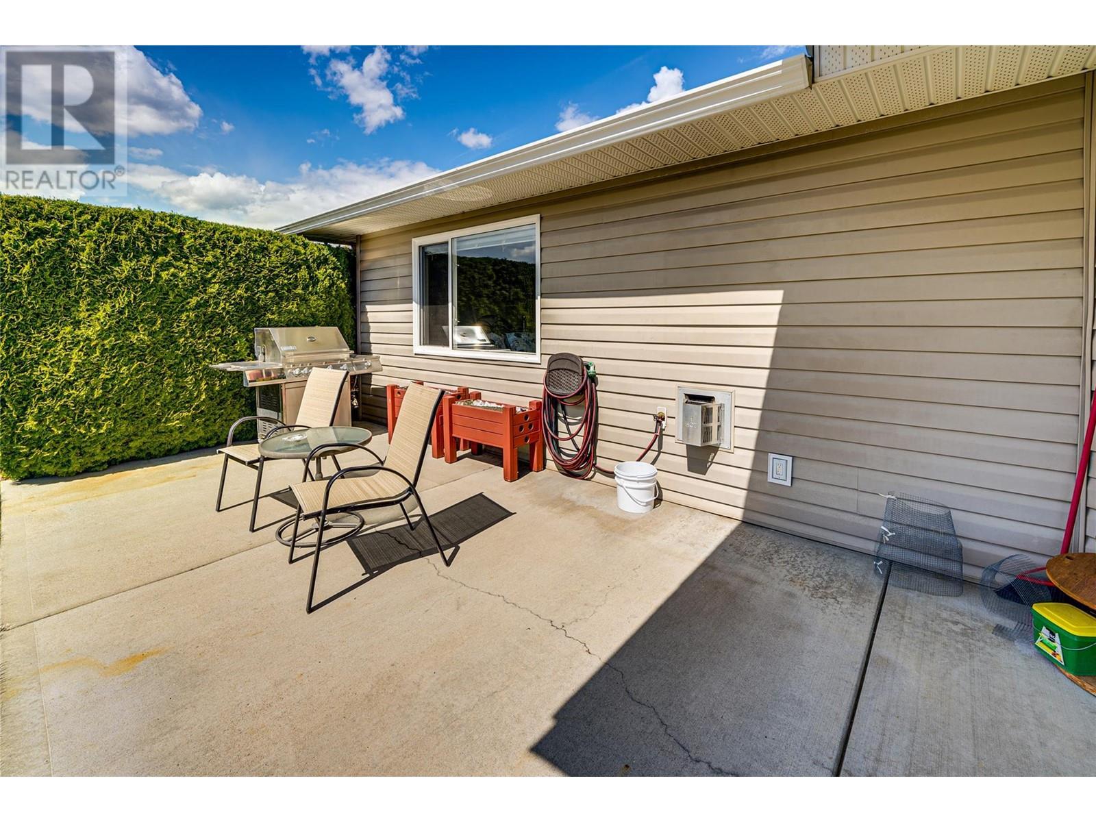 855 8 Avenue. Vernon, British Columbia