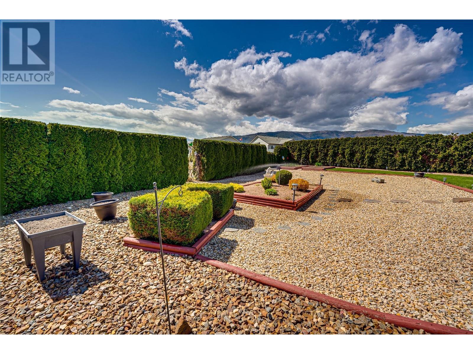 855 8 Avenue. Vernon, British Columbia