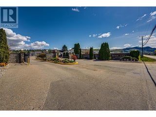 855 8 Avenue. Vernon, British Columbia