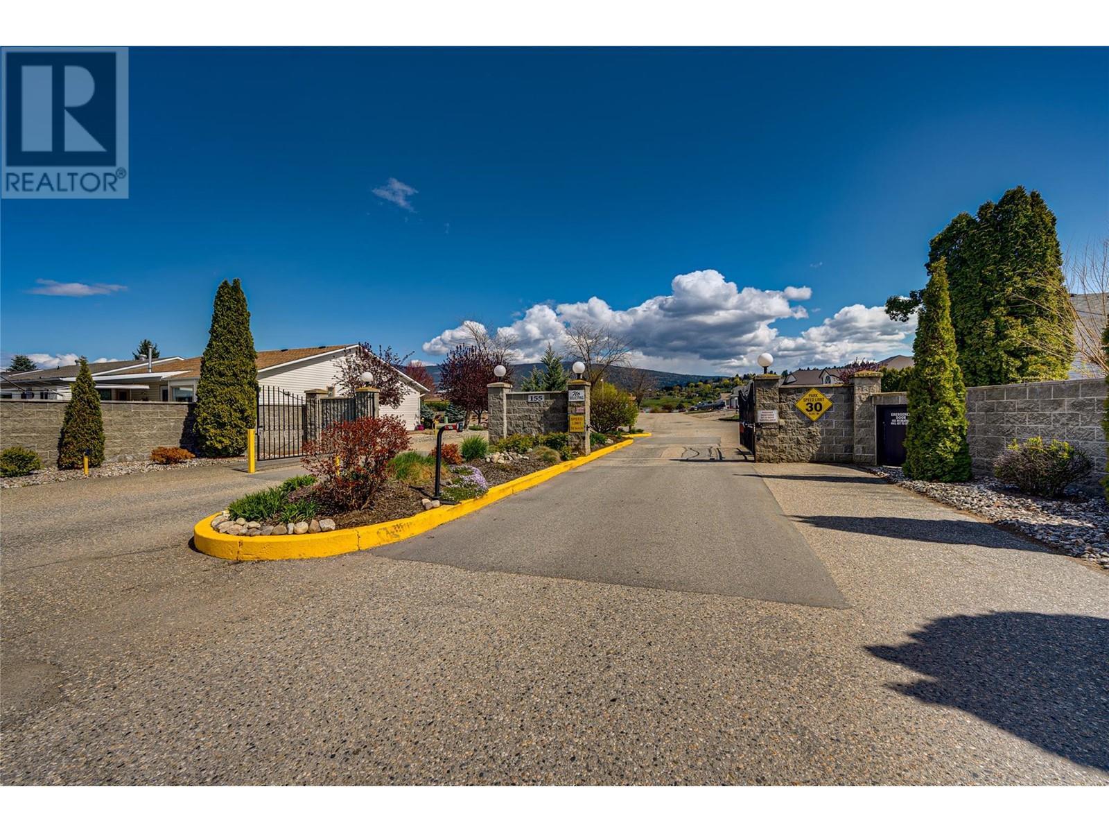 855 8 Avenue. Vernon, British Columbia