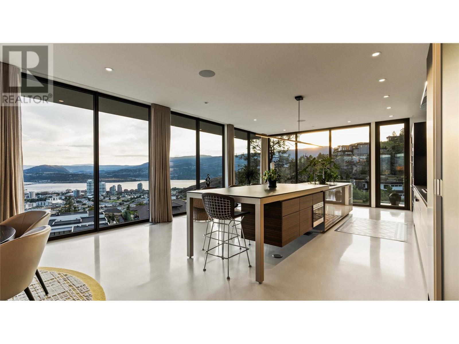 764 Rockcliffe Place. Kelowna, British Columbia