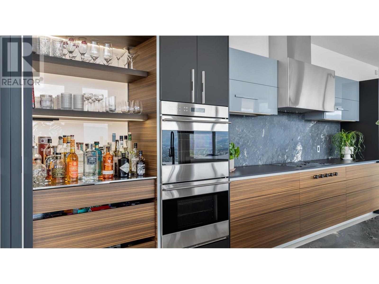 764 Rockcliffe Place. Kelowna, British Columbia