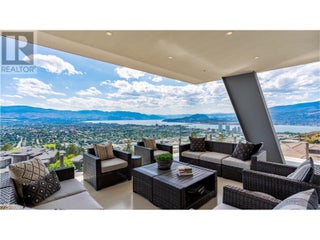 764 Rockcliffe Place. Kelowna, British Columbia