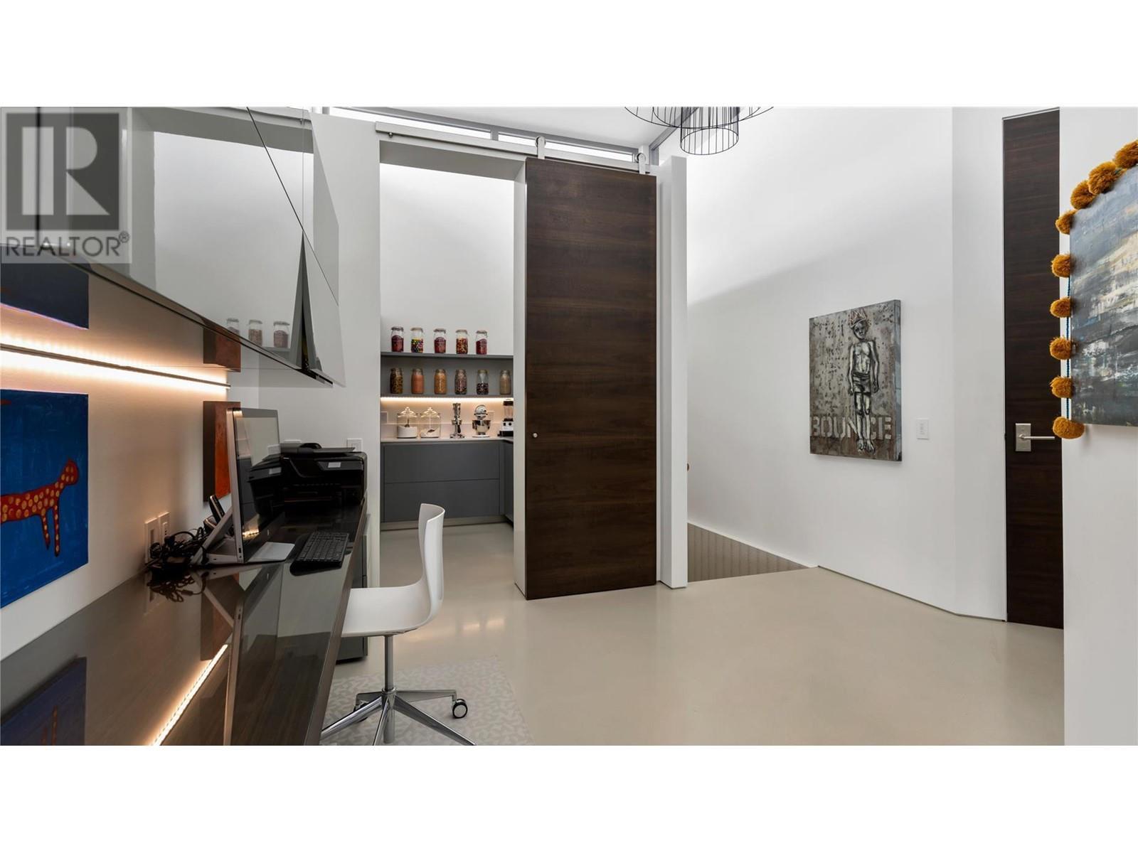 764 Rockcliffe Place. Kelowna, British Columbia