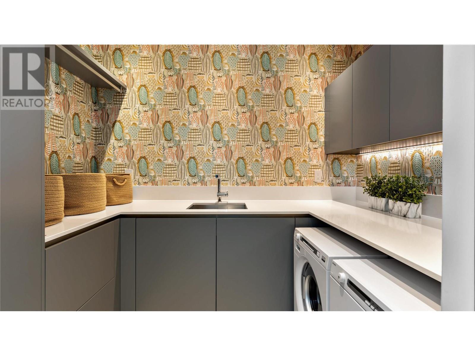 764 Rockcliffe Place. Kelowna, British Columbia