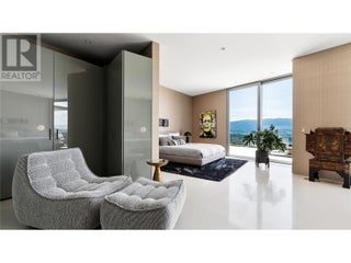 764 Rockcliffe Place. Kelowna, British Columbia