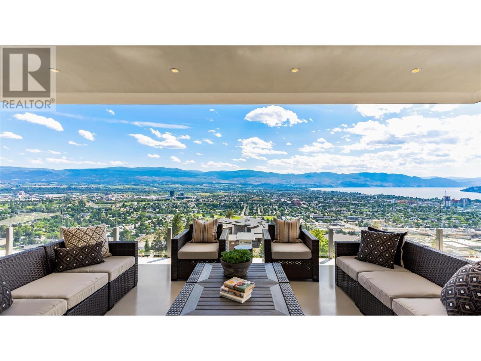 764 Rockcliffe Place. Kelowna, British Columbia