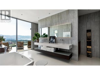 764 Rockcliffe Place. Kelowna, British Columbia