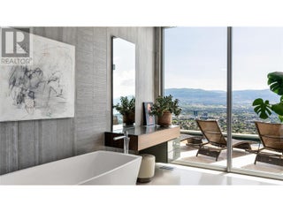 764 Rockcliffe Place. Kelowna, British Columbia