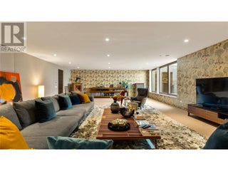 764 Rockcliffe Place. Kelowna, British Columbia