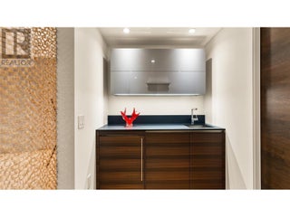 764 Rockcliffe Place. Kelowna, British Columbia