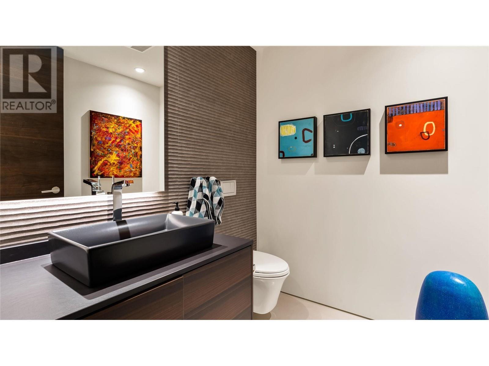 764 Rockcliffe Place. Kelowna, British Columbia