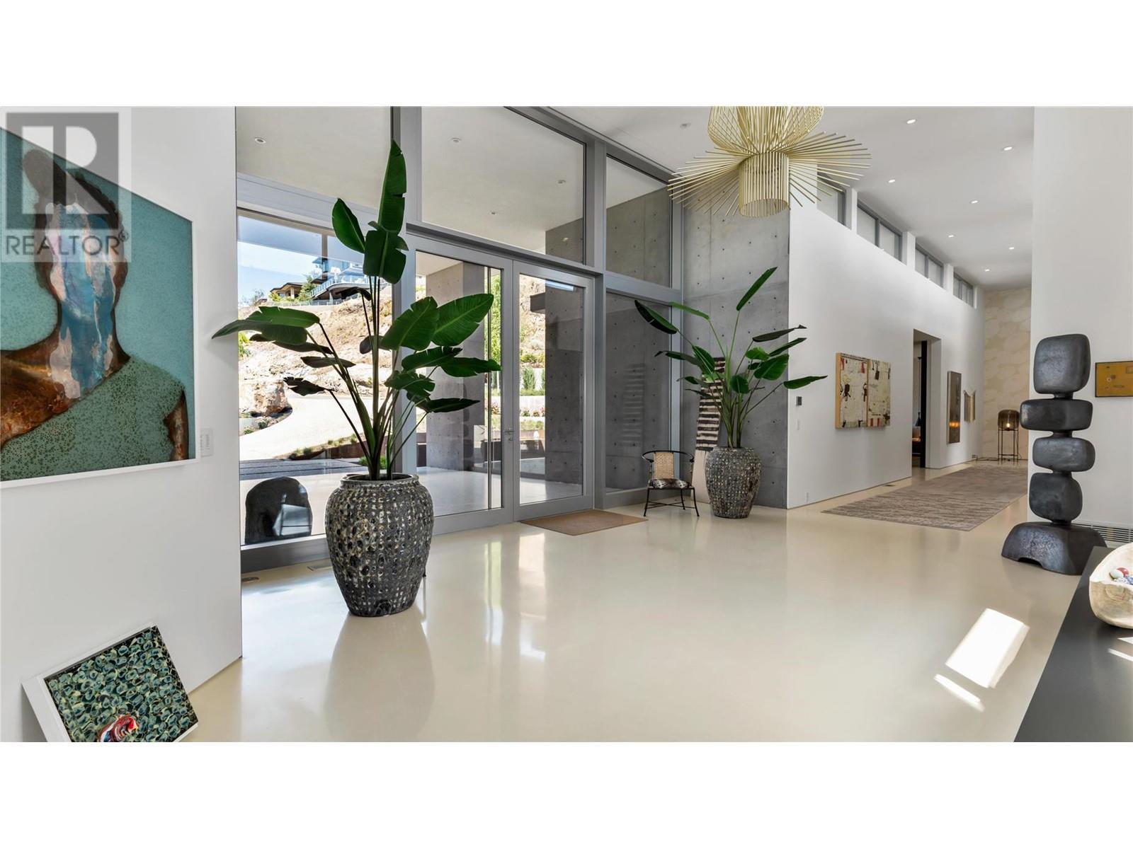 764 Rockcliffe Place. Kelowna, British Columbia