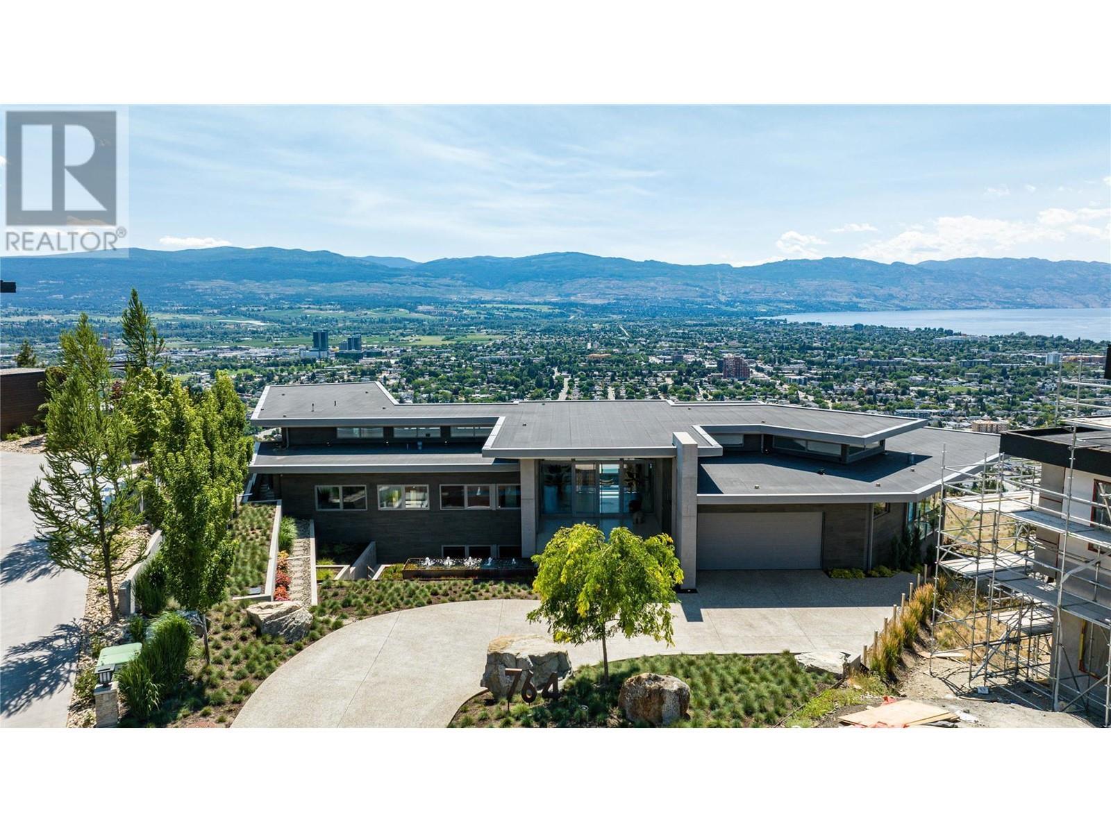 764 Rockcliffe Place. Kelowna, British Columbia