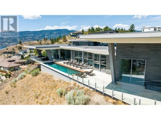 764 Rockcliffe Place. Kelowna, British Columbia