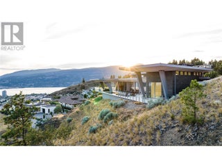 764 Rockcliffe Place. Kelowna, British Columbia