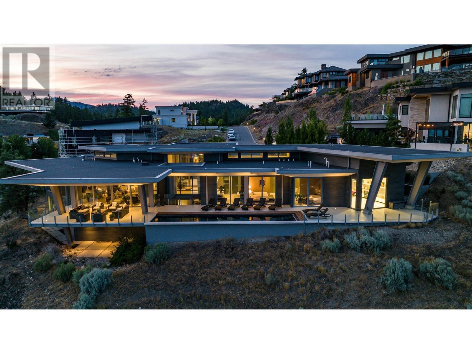 764 Rockcliffe Place. Kelowna, British Columbia