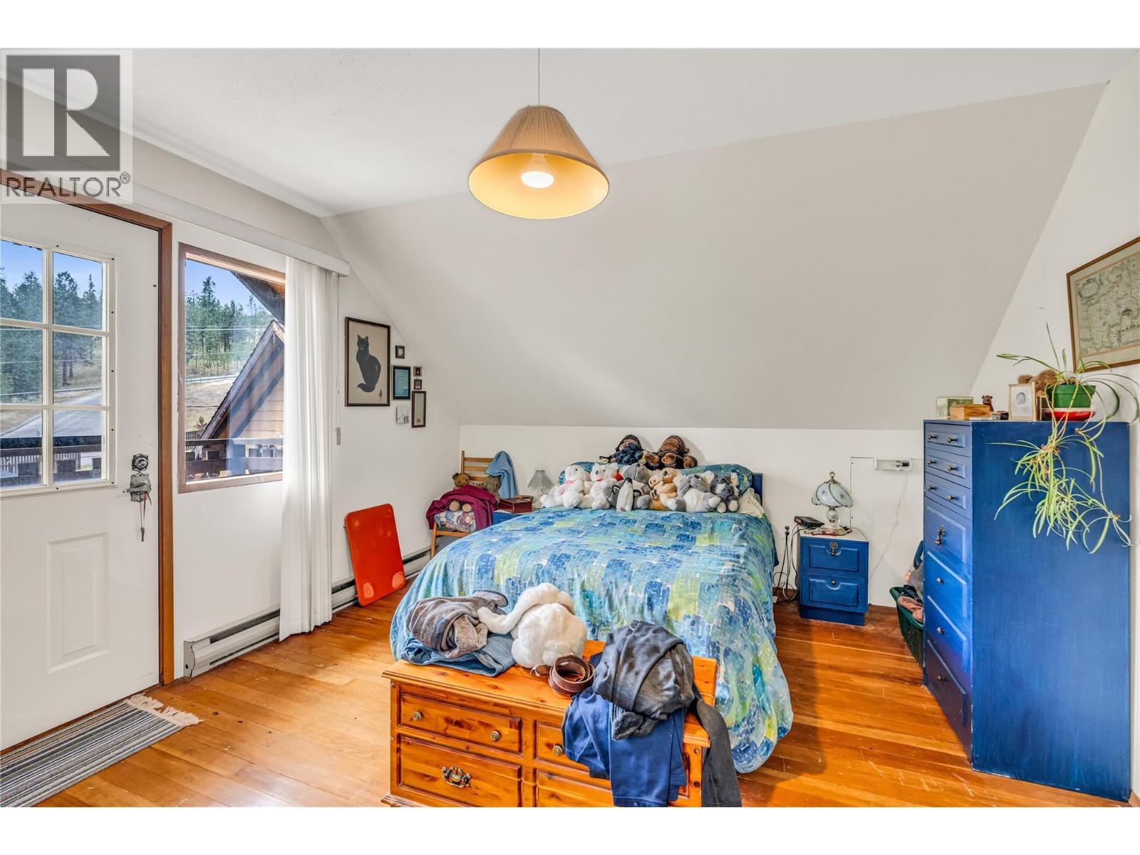 4206 Monro Avenue. Summerland, British Columbia