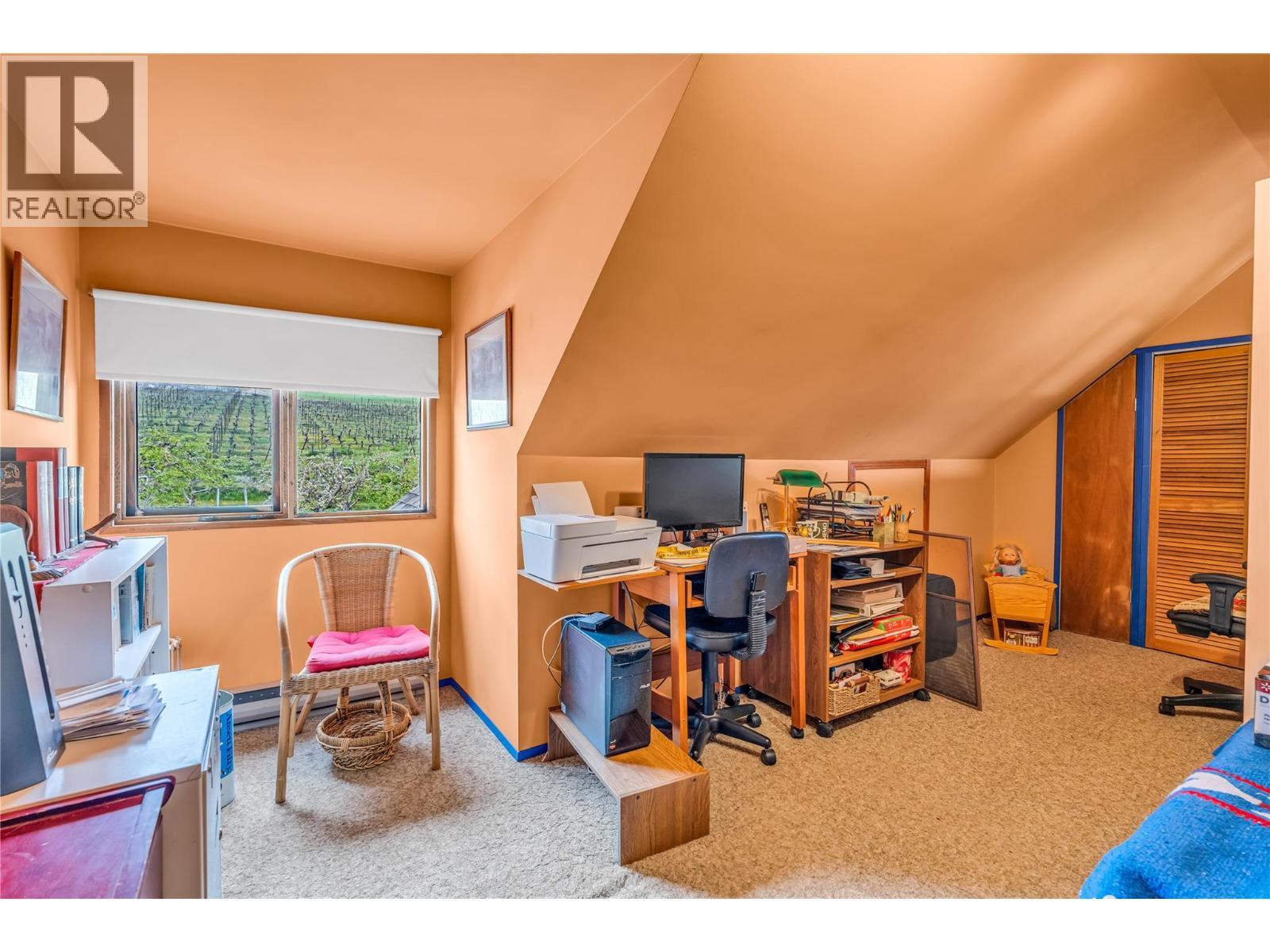 4206 Monro Avenue. Summerland, British Columbia