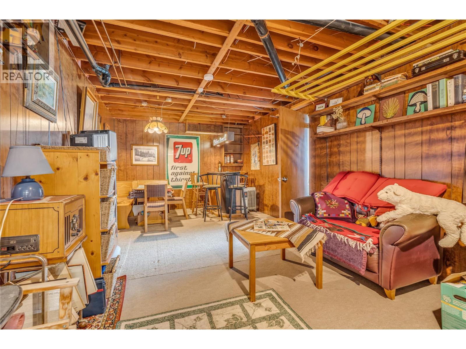 4206 Monro Avenue. Summerland, British Columbia