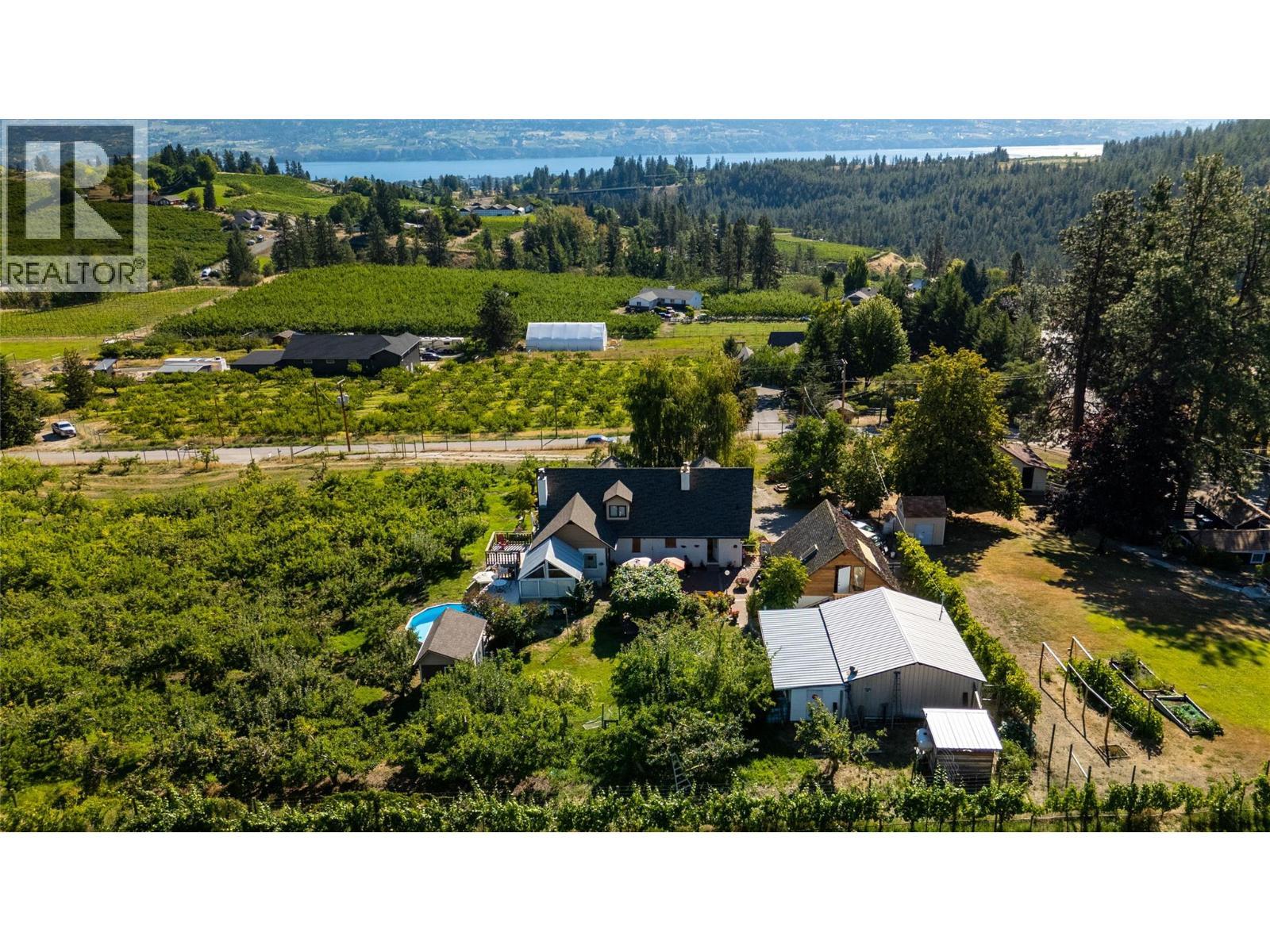 4206 Monro Avenue. Summerland, British Columbia