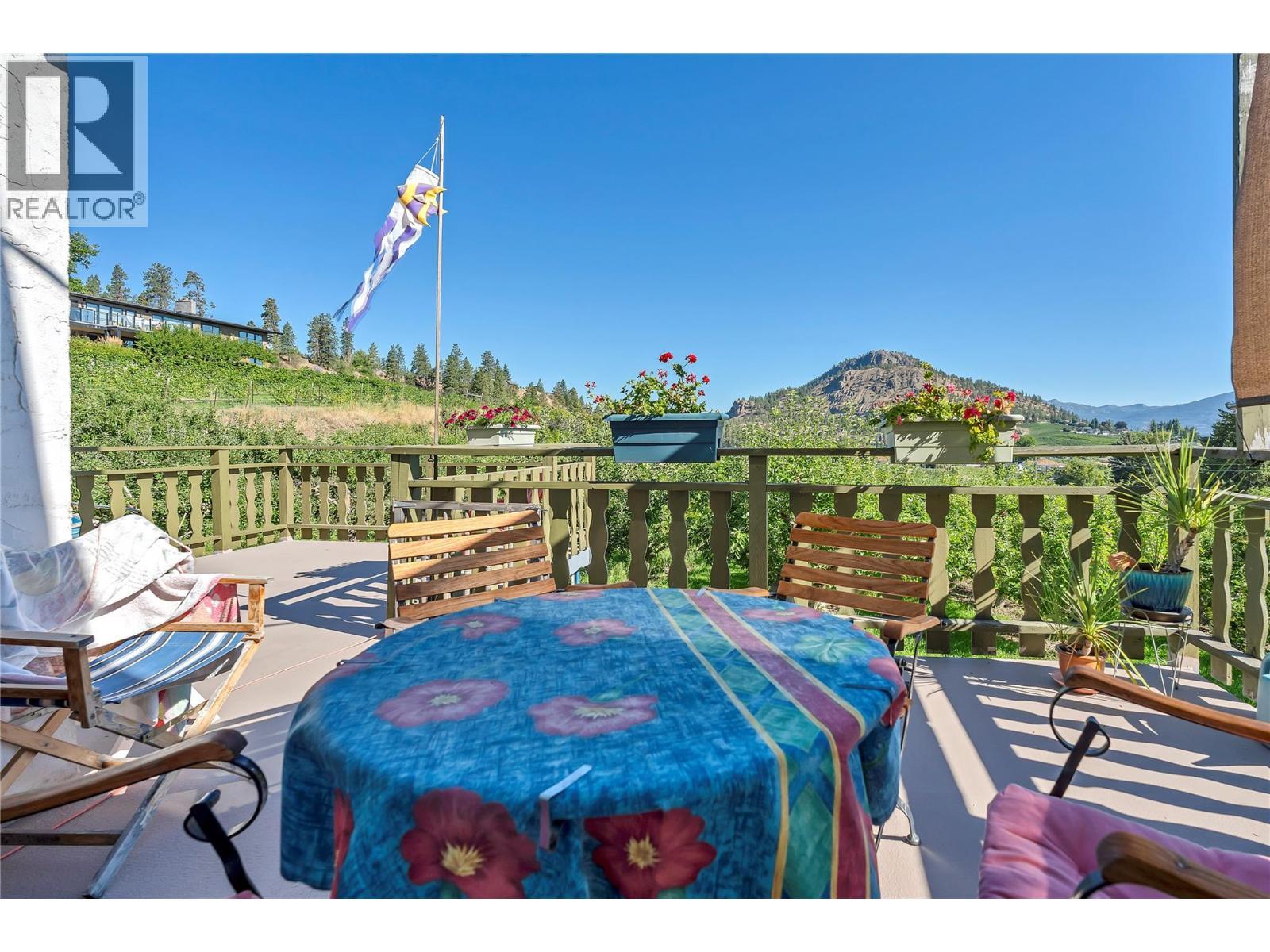 4206 Monro Avenue. Summerland, British Columbia