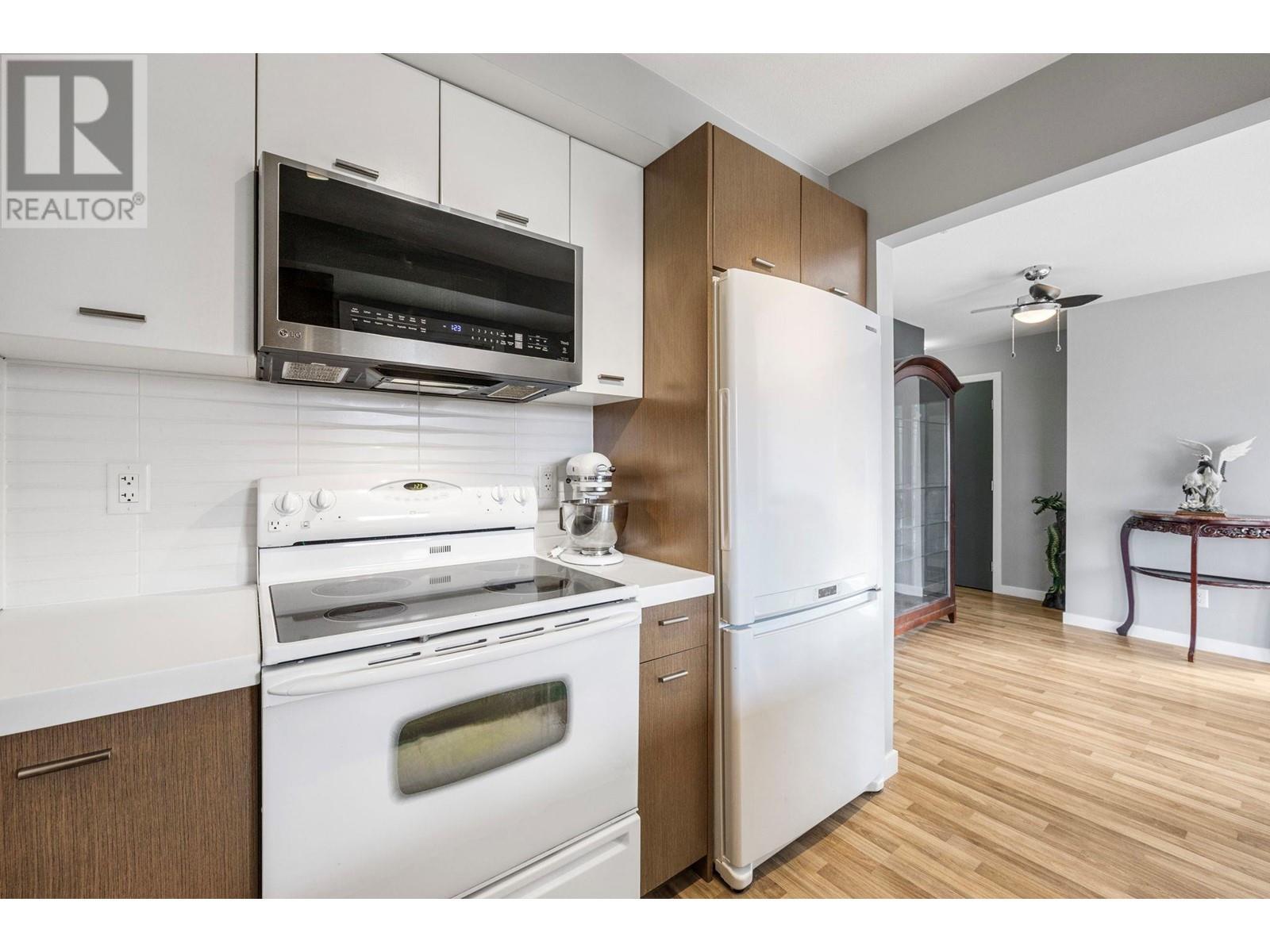 1550 Dickson Avenue Unit# 222. Kelowna, British Columbia