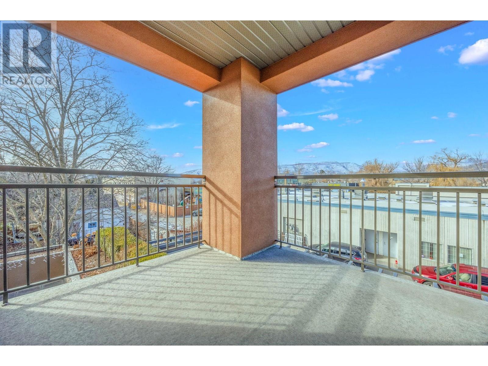 1550 Dickson Avenue Unit# 222. Kelowna, British Columbia