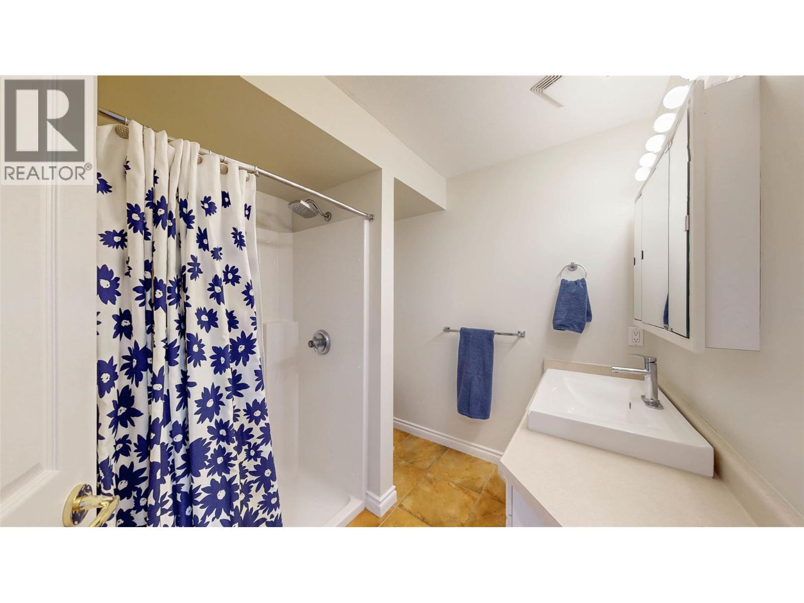 6805 Cottonwood Drive Unit# 206. Osoyoos, British Columbia