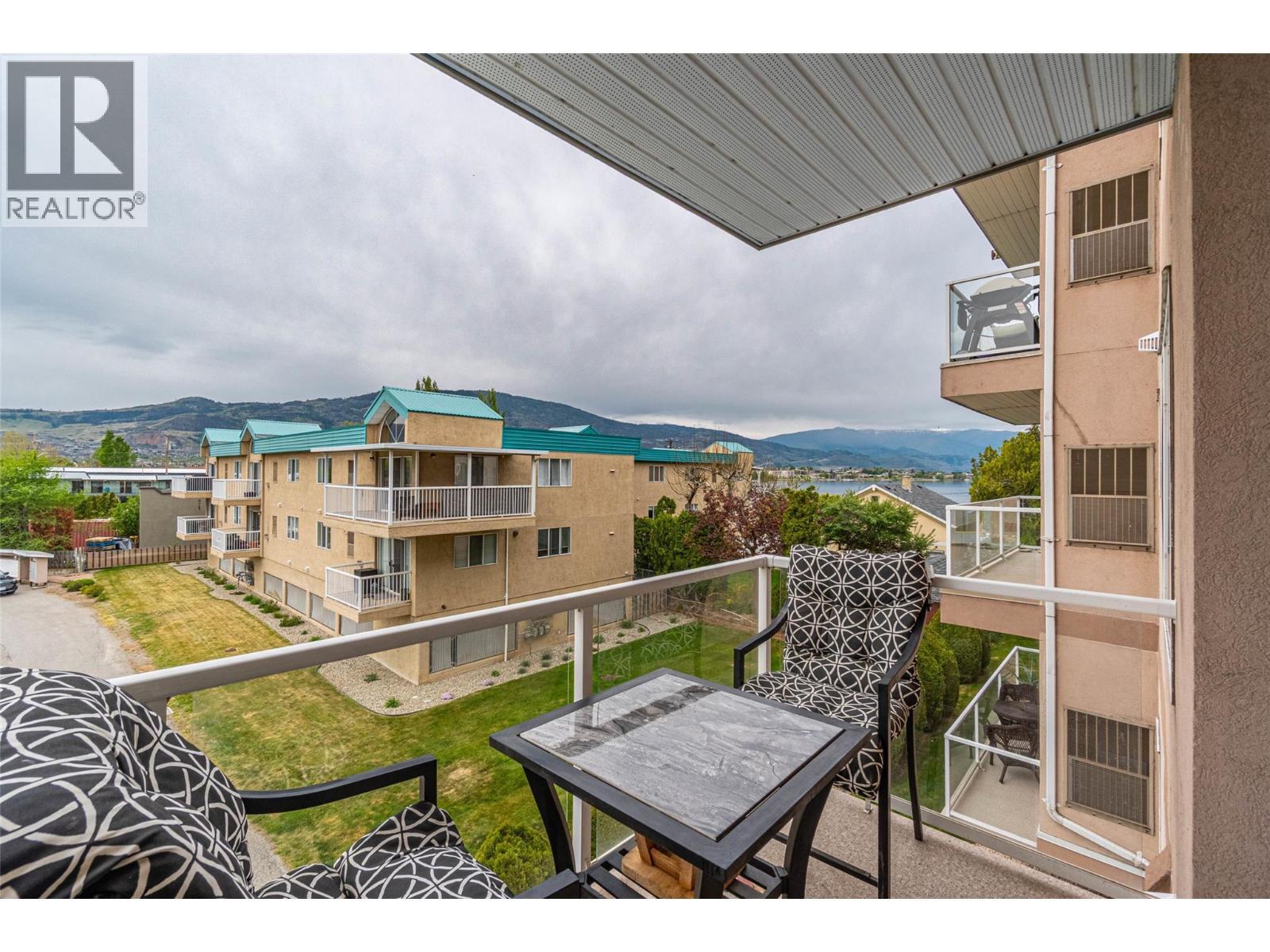6805 Cottonwood Drive Unit# 206. Osoyoos, British Columbia