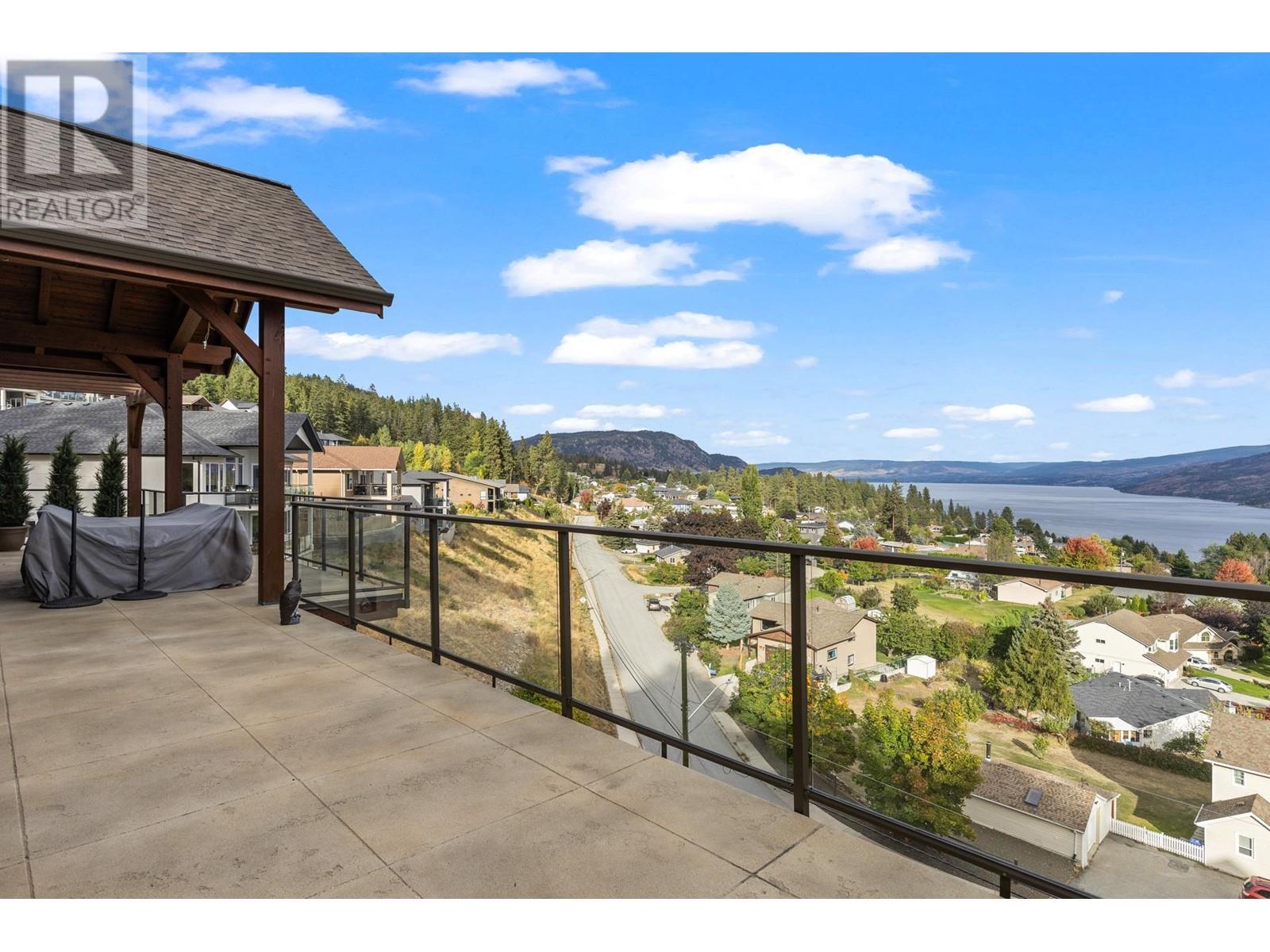 6166 Seymoure Avenue. Peachland, British Columbia