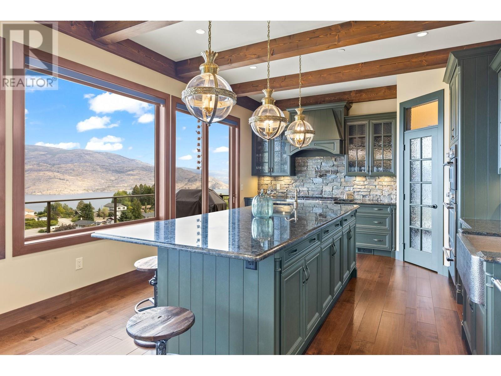 6166 Seymoure Avenue. Peachland, British Columbia