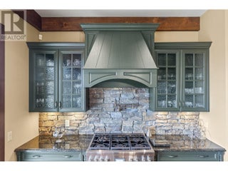 6166 Seymoure Avenue. Peachland, British Columbia