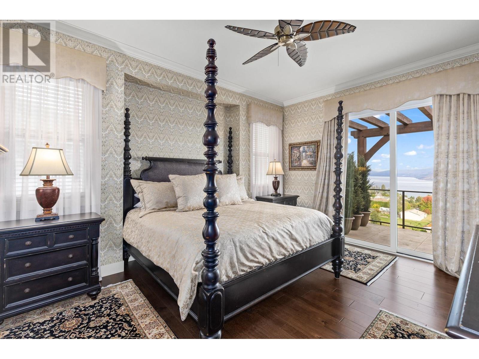 6166 Seymoure Avenue. Peachland, British Columbia