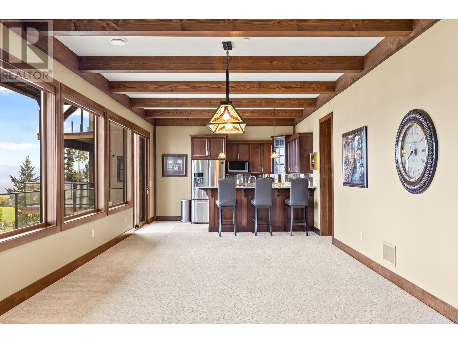 6166 Seymoure Avenue. Peachland, British Columbia