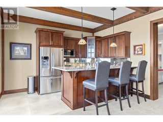 6166 Seymoure Avenue. Peachland, British Columbia