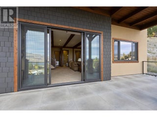 6166 Seymoure Avenue. Peachland, British Columbia