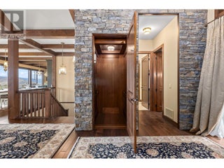 6166 Seymoure Avenue. Peachland, British Columbia