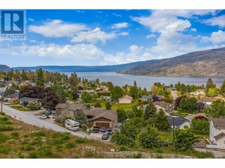 6166 Seymoure Avenue. Peachland, British Columbia