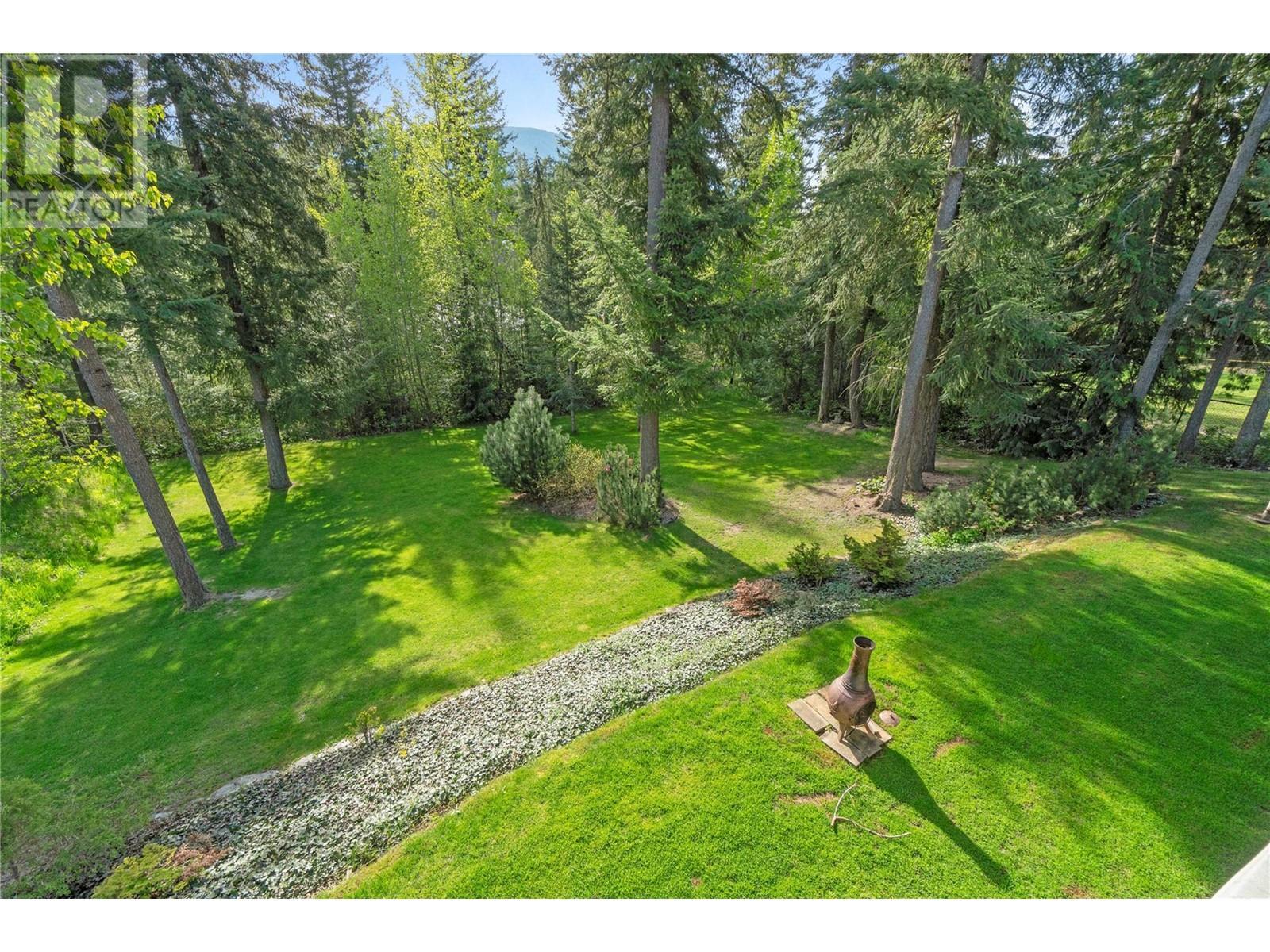 2743 Golf Course Drive. Blind Bay, British Columbia
