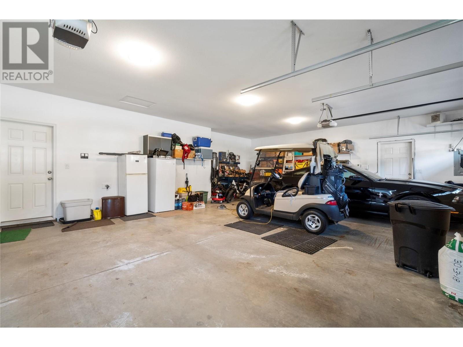 2743 Golf Course Drive. Blind Bay, British Columbia