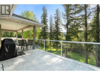 2743 Golf Course Drive. Blind Bay, British Columbia