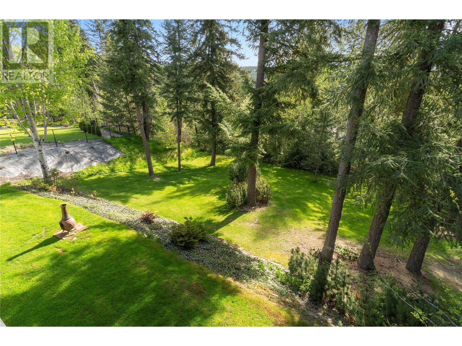2743 Golf Course Drive. Blind Bay, British Columbia