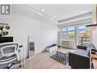 345 Dougall Road N Unit# 220. Kelowna, British Columbia