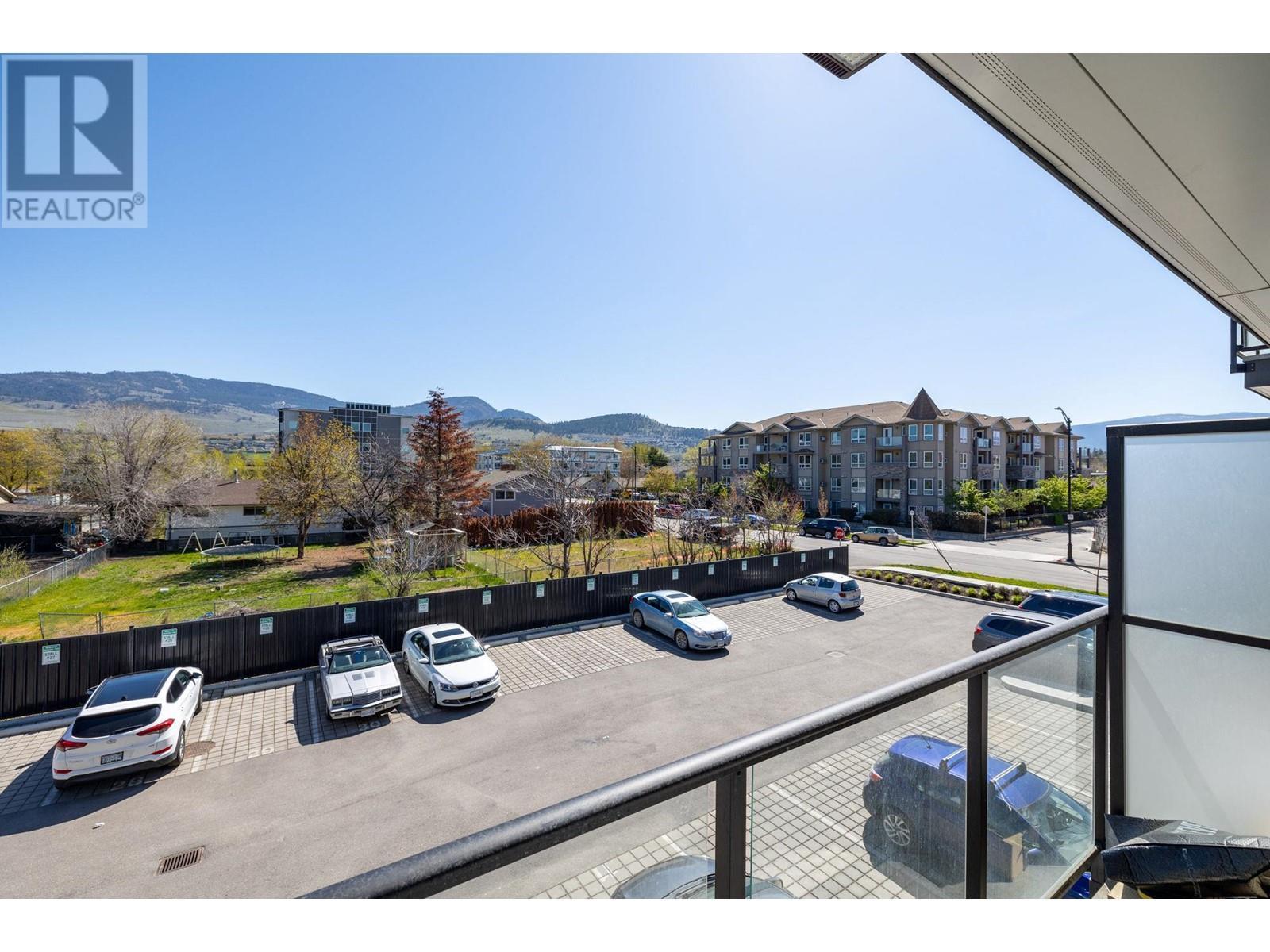345 Dougall Road N Unit# 220. Kelowna, British Columbia