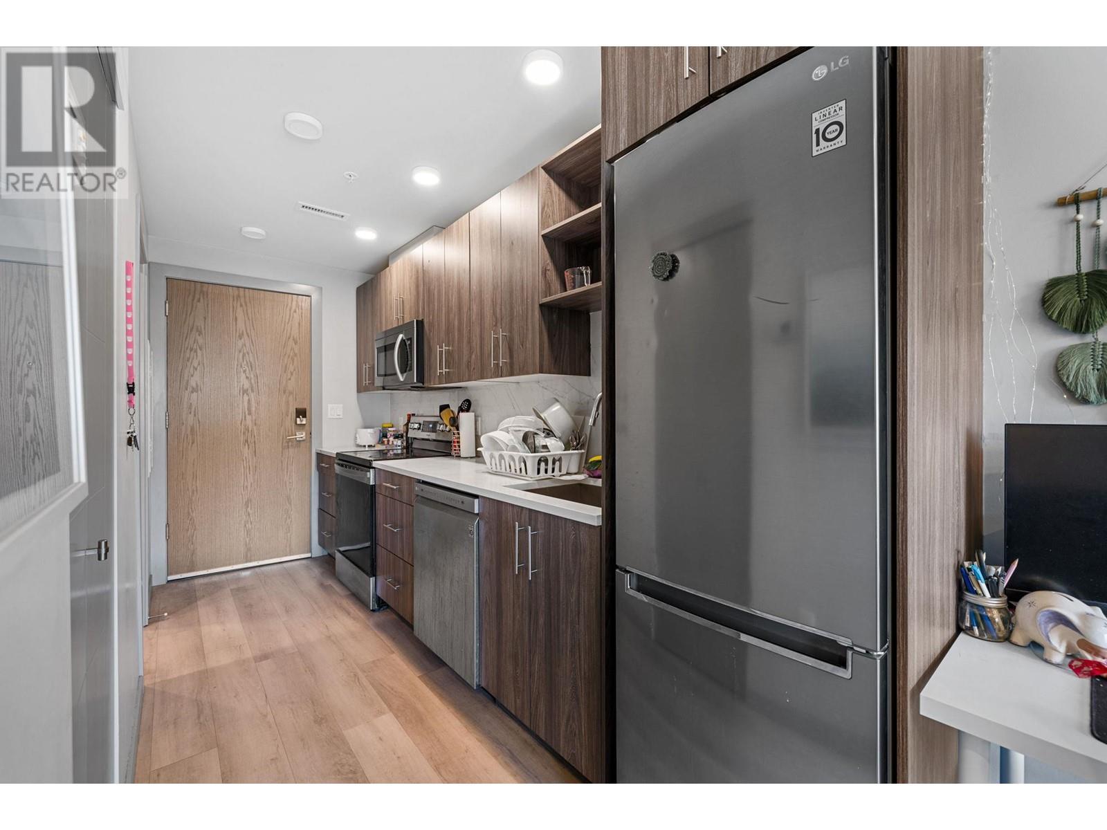 345 Dougall Road N Unit# 220. Kelowna, British Columbia