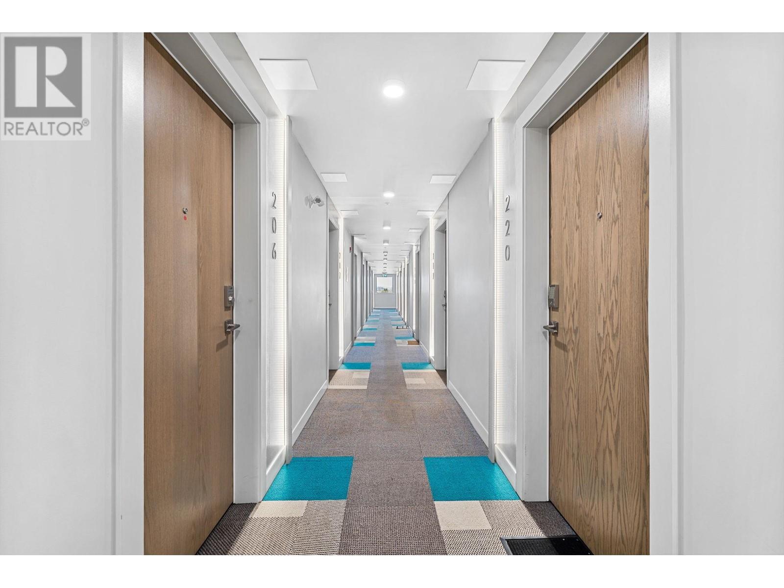 345 Dougall Road N Unit# 220. Kelowna, British Columbia