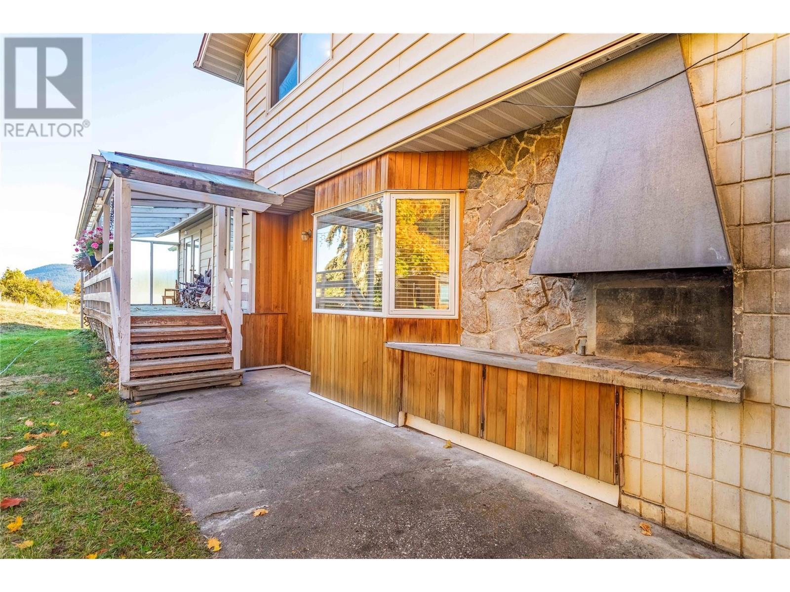 15370 Old Mission Road. Lake Country, British Columbia