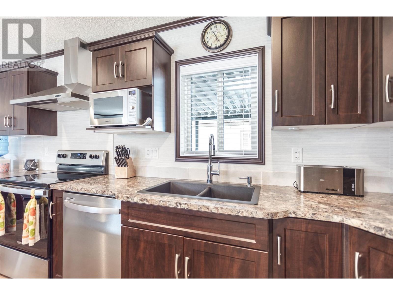 67 Antoine Road Unit# 111. Vernon, British Columbia